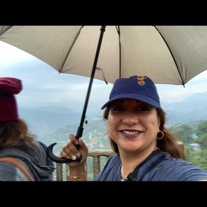 Meet your Posher, Analyn